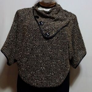 BALI CORP. SWEATER CAPE SIZE LARGE